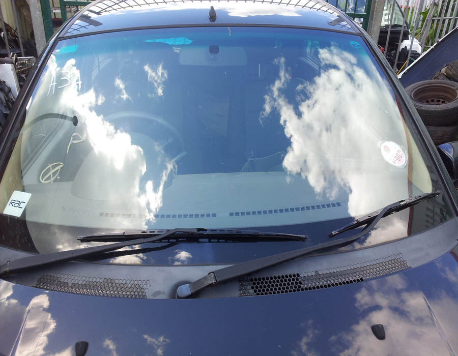 Proton Savvy Style windscreen